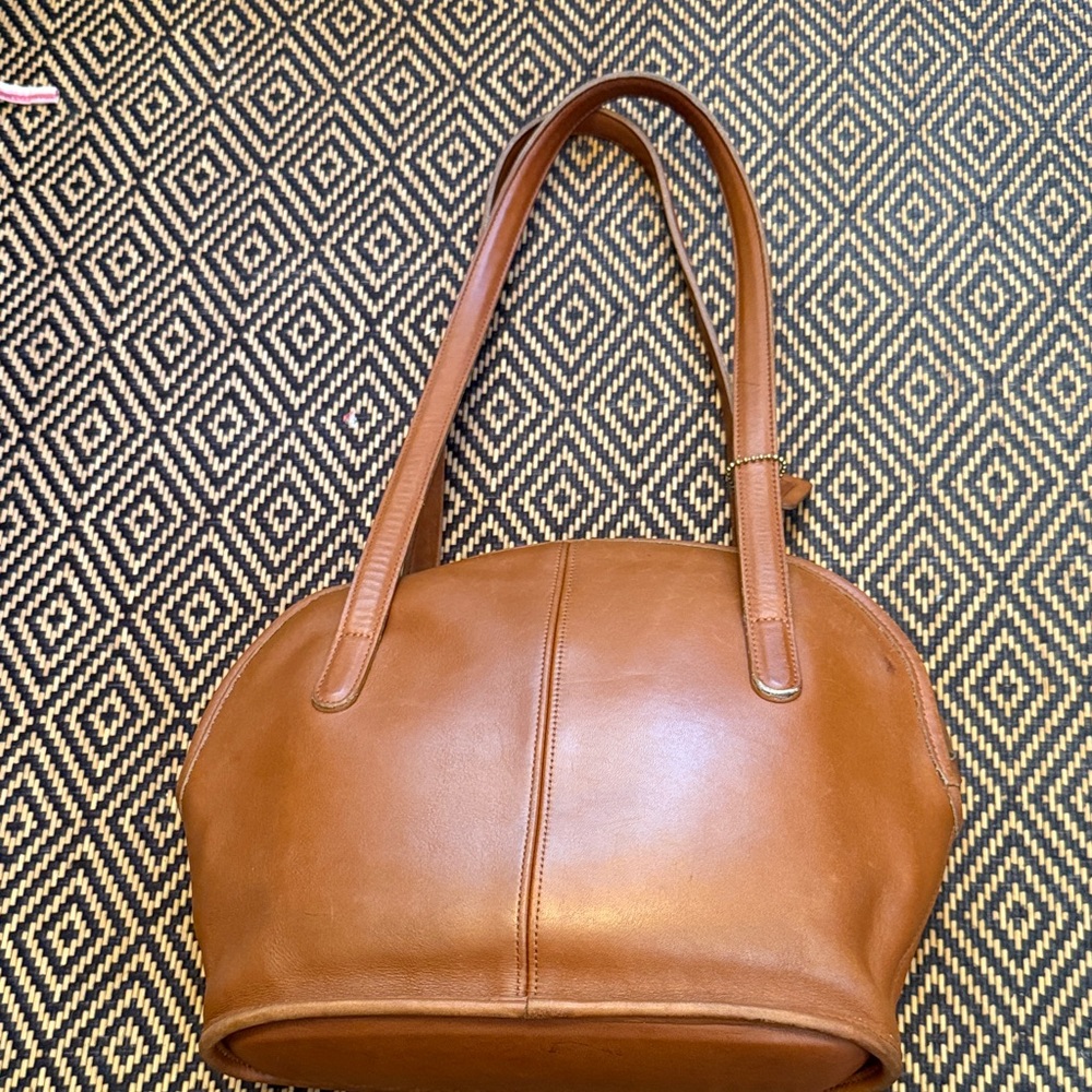 Vintage Coach Asheville zip 9089 British tan dome bowler